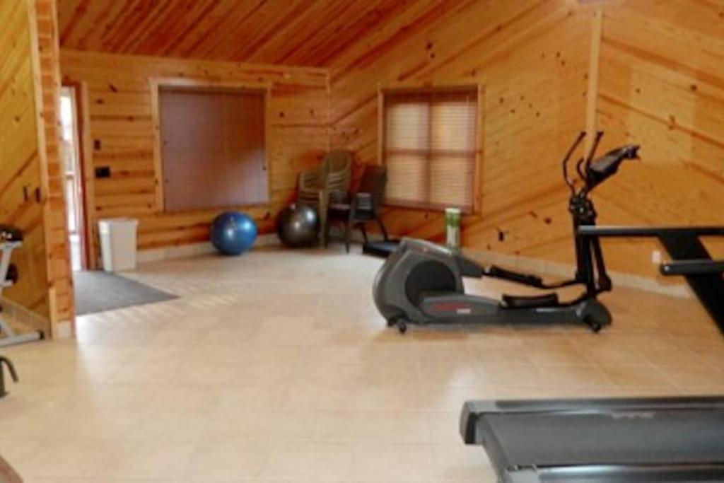 Smokiesboutiquecabins Would Love To Host You At Dolly'S Cute Cabin! 4 Suites With Private Bathrooms - Hot Tub, Fire Pit, Game Room, Resort Pool Open Memorial Day Through Labor Day! Gatlinburg Dış mekan fotoğraf
