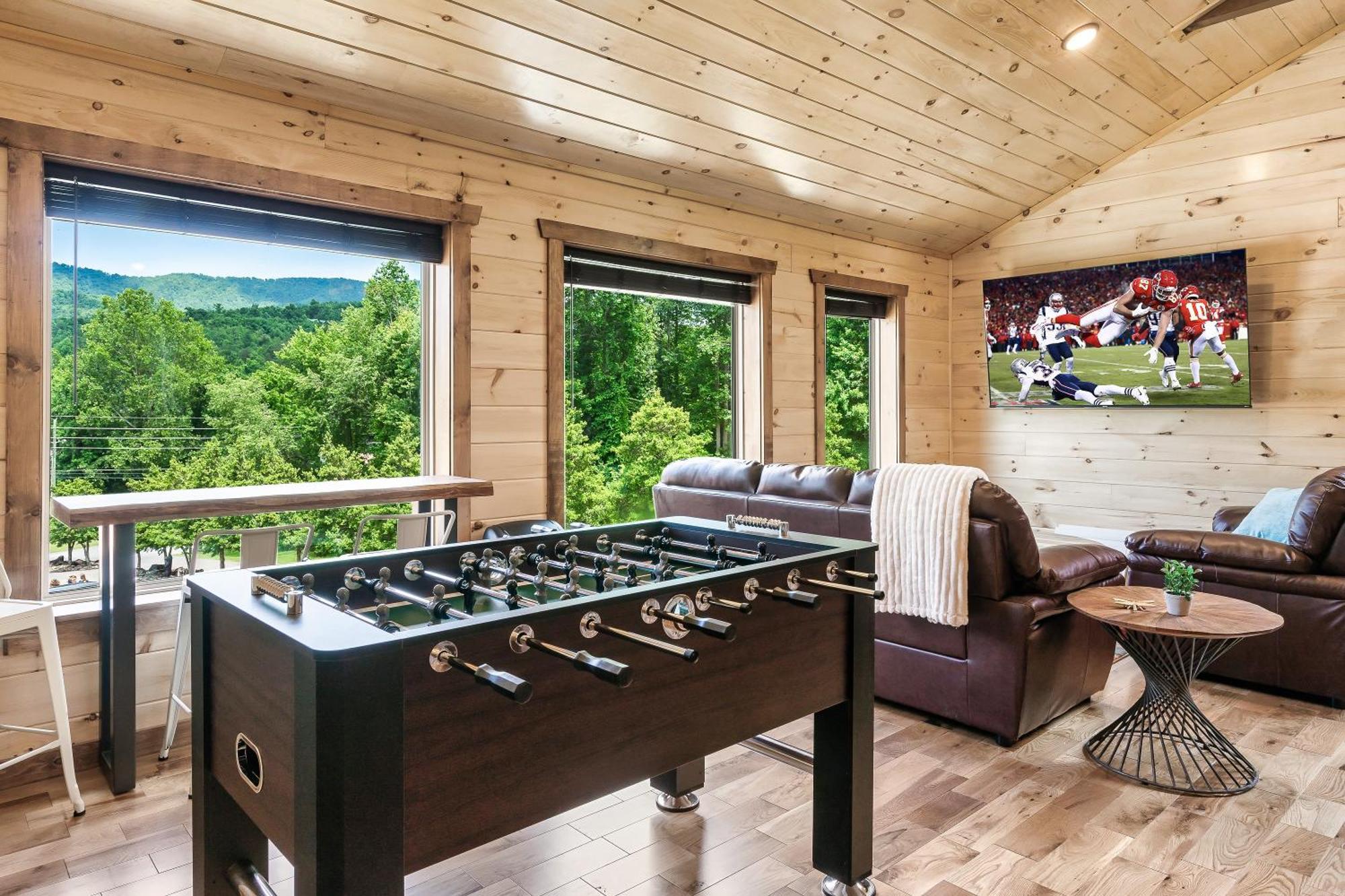 Smokiesboutiquecabins Would Love To Host You At Dolly'S Cute Cabin! 4 Suites With Private Bathrooms - Hot Tub, Fire Pit, Game Room, Resort Pool Open Memorial Day Through Labor Day! Gatlinburg Dış mekan fotoğraf