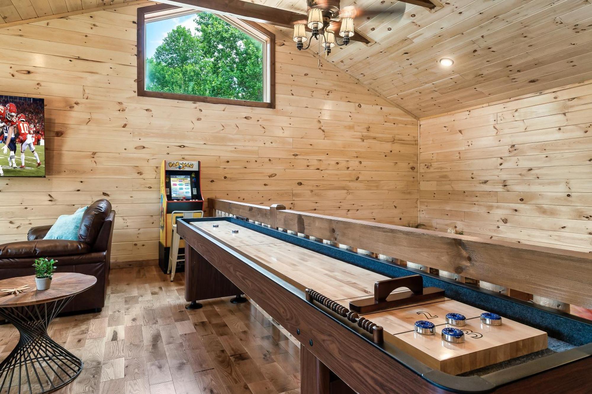 Smokiesboutiquecabins Would Love To Host You At Dolly'S Cute Cabin! 4 Suites With Private Bathrooms - Hot Tub, Fire Pit, Game Room, Resort Pool Open Memorial Day Through Labor Day! Gatlinburg Dış mekan fotoğraf